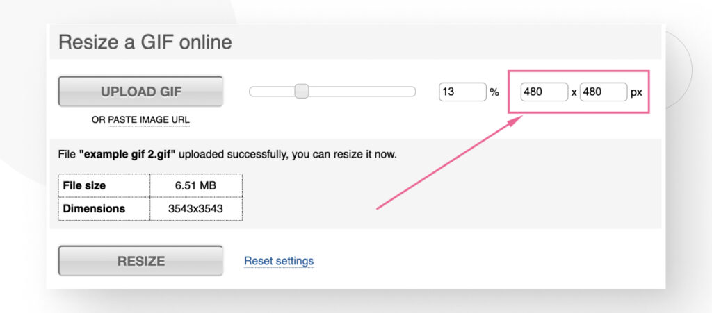 Setting the new resolution in GIFGIFS' GIF resize tool